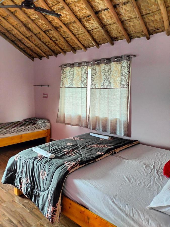 Prajwal Home Stay Hampi Exterior photo
