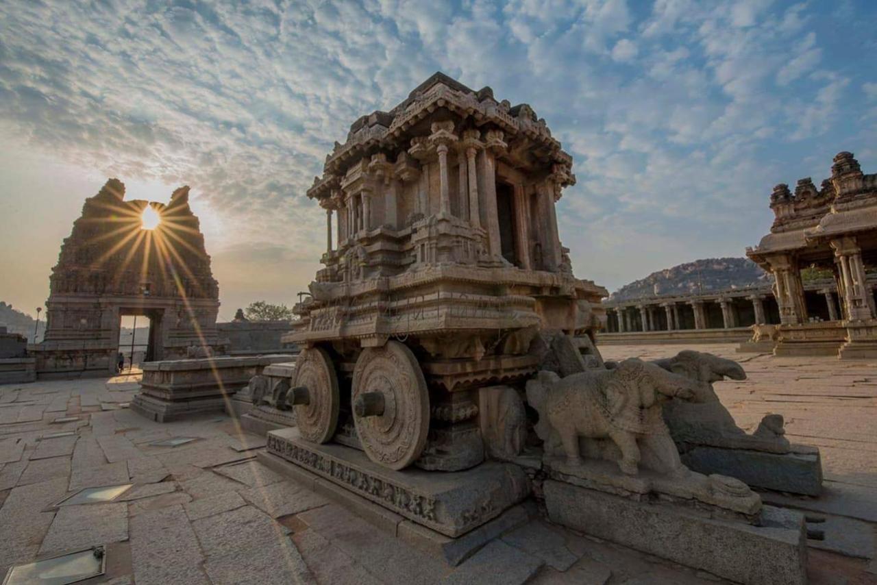Prajwal Home Stay Hampi Exterior photo
