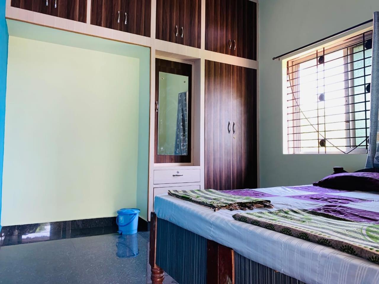 Prajwal Home Stay Hampi Room photo